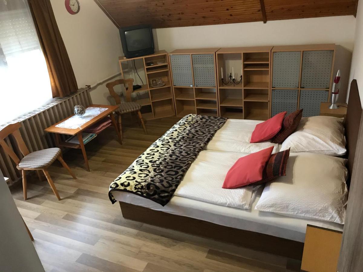 Apartman Berki Margit Heviz Luaran gambar