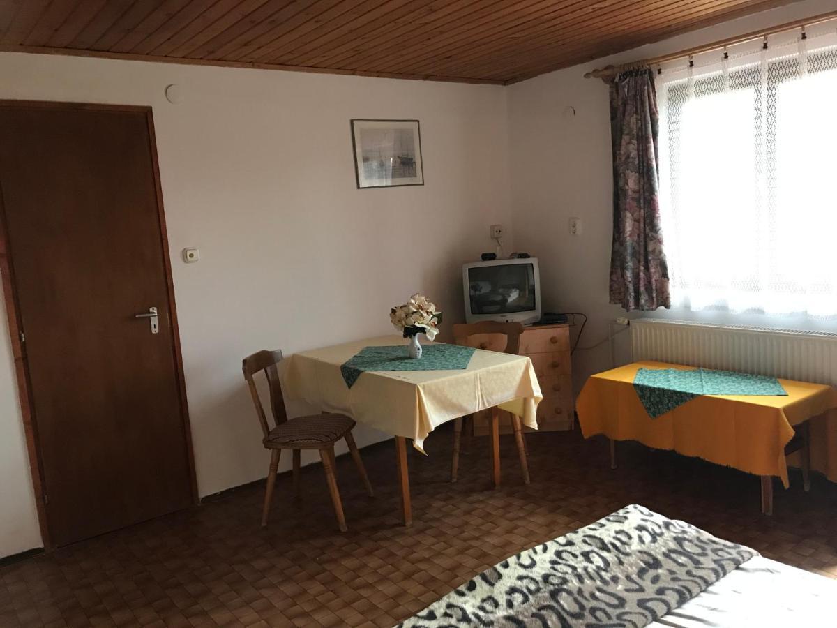 Apartman Berki Margit Heviz Luaran gambar