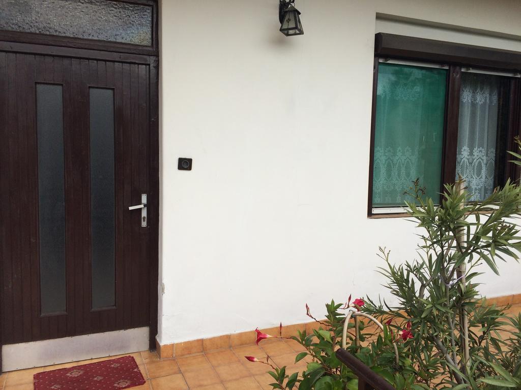 Apartman Berki Margit Heviz Bilik gambar
