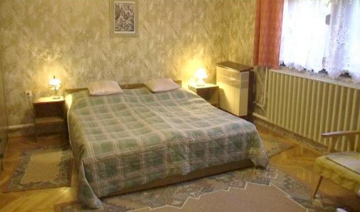 Apartman Berki Margit Heviz Bilik gambar
